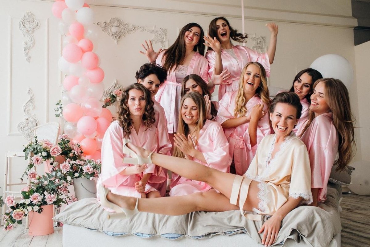 Девушка в пижаме реклама