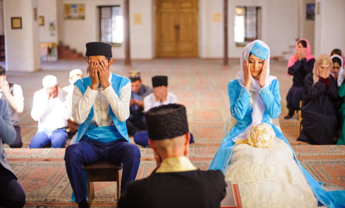 Киргизия национальное свадебное одежда