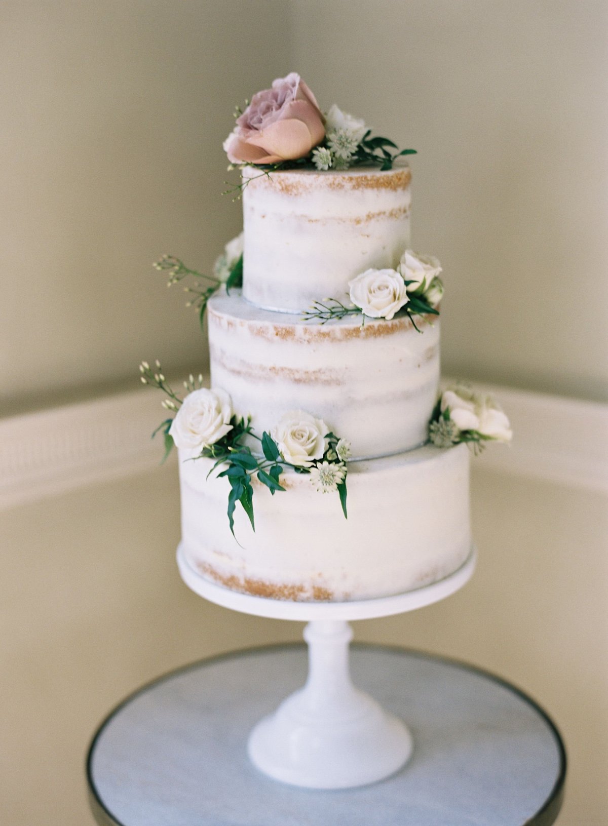 Свадебный торт двухъярусный