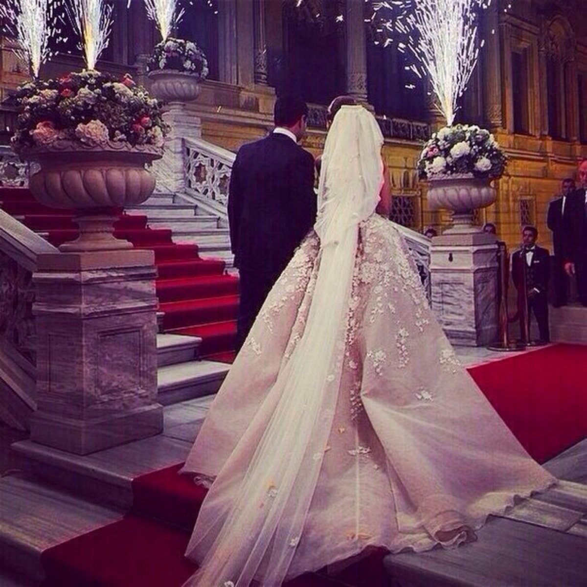 Торт Рената Агзамова замок Цвингер