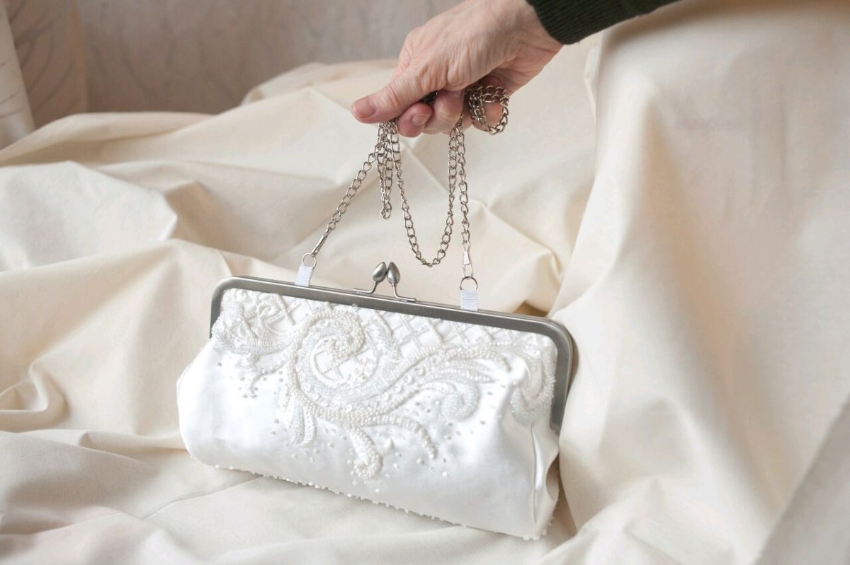 Стильная сумочка невесты