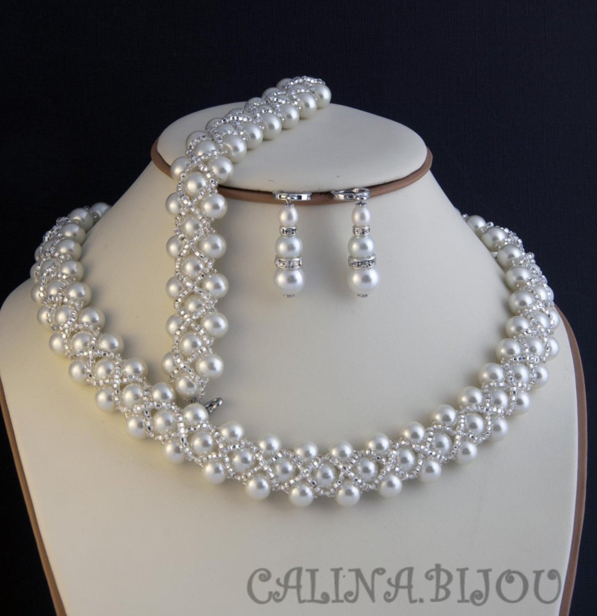 Украшения из бисера и жемчуга