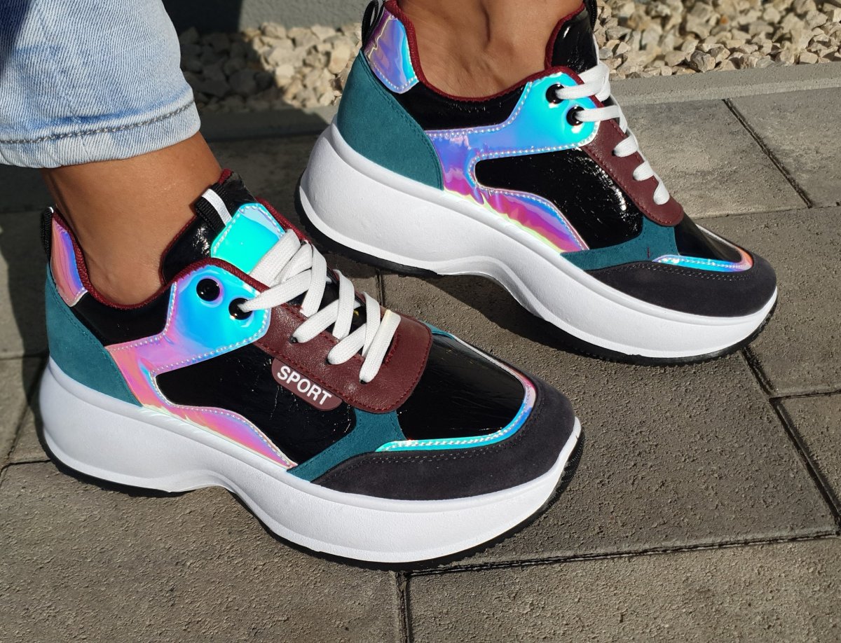 Крутые кроссовки Nike