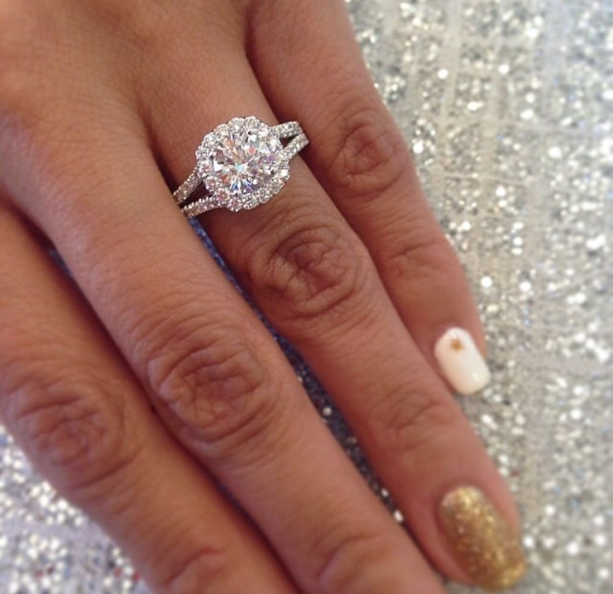 Помолвочное кольцо 2022 фианит