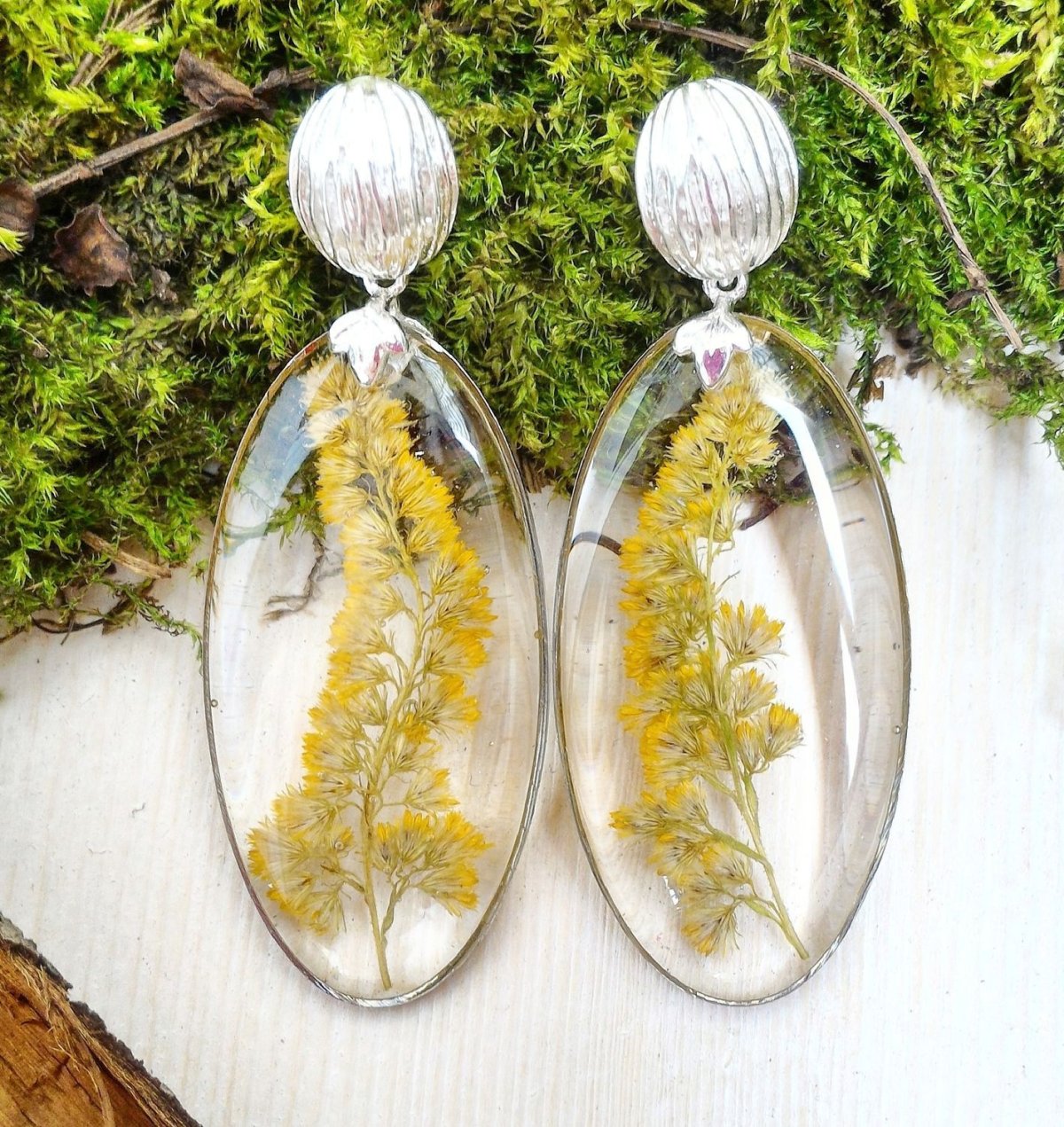 Сухоцветы в эпоксидной смоле