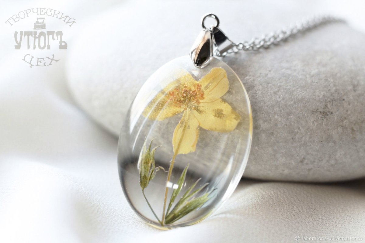 Бусы из эпоксидной смолы