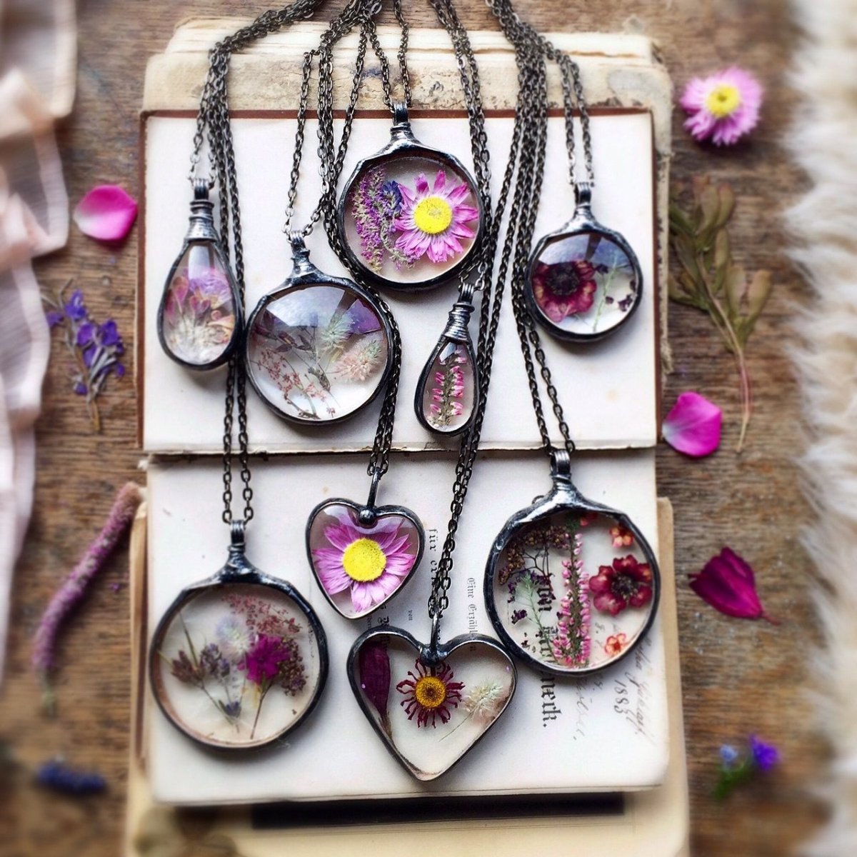 Кулоны из эпоксидной смолы