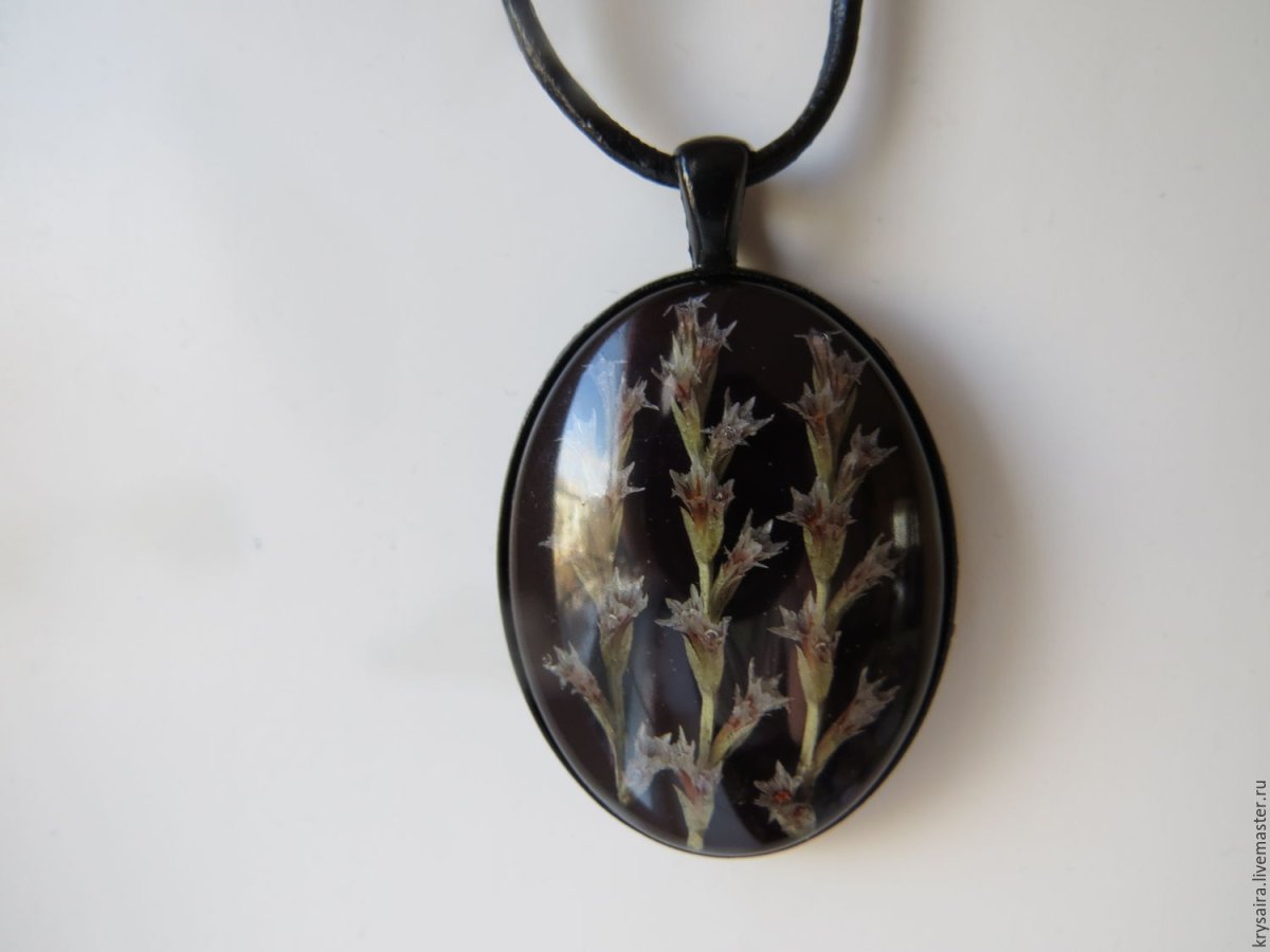 Сухие цветы в эпоксидной смоле