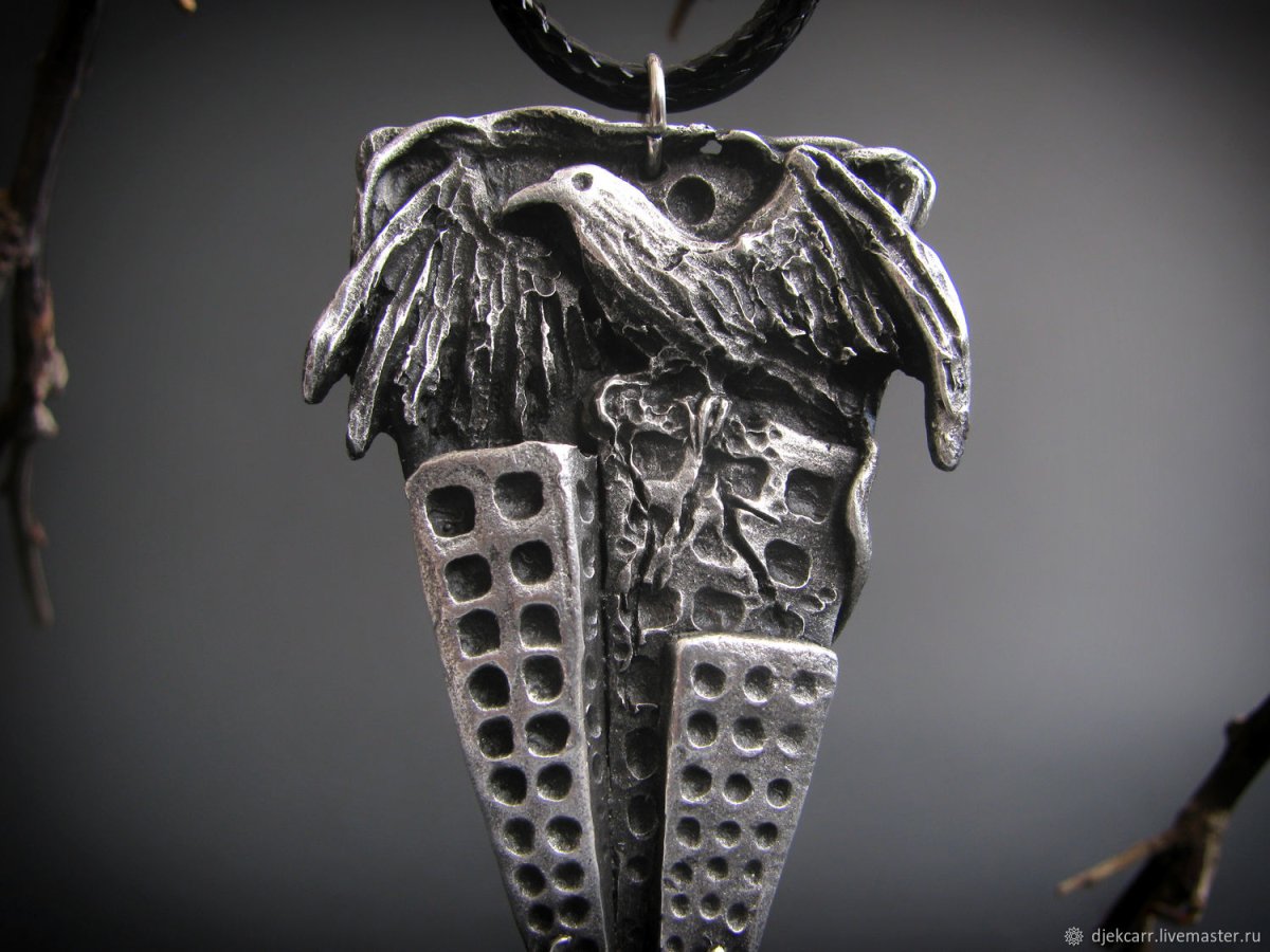 Подвеска с цепочкой бронзовые