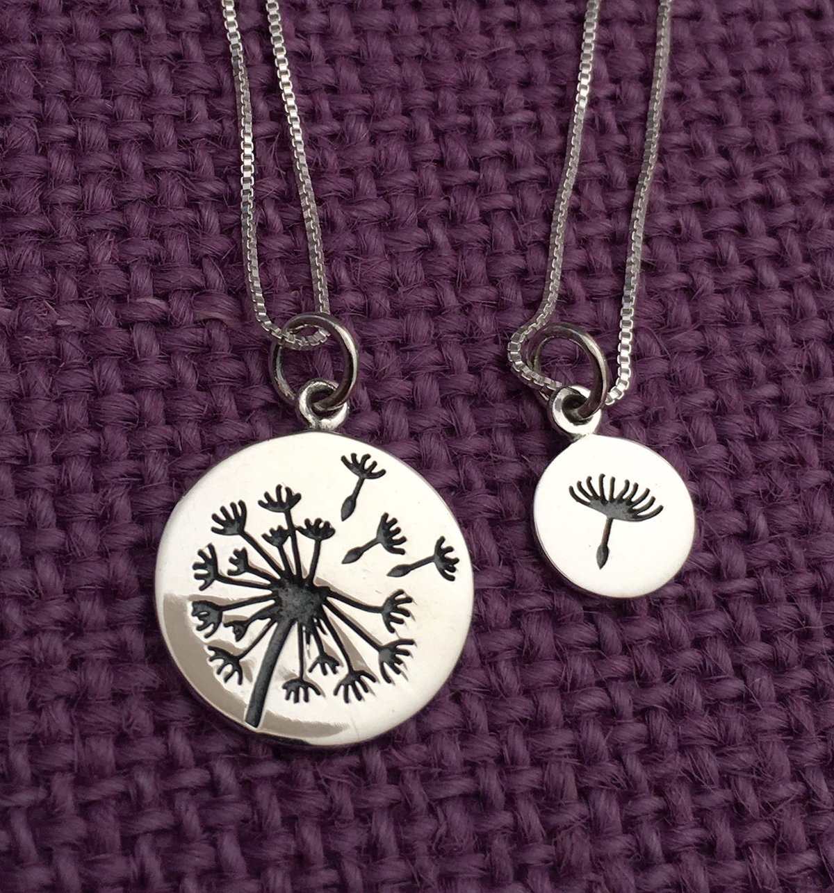 Подвеска me and mom