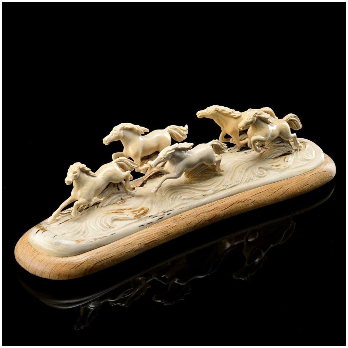 Серьги из кости