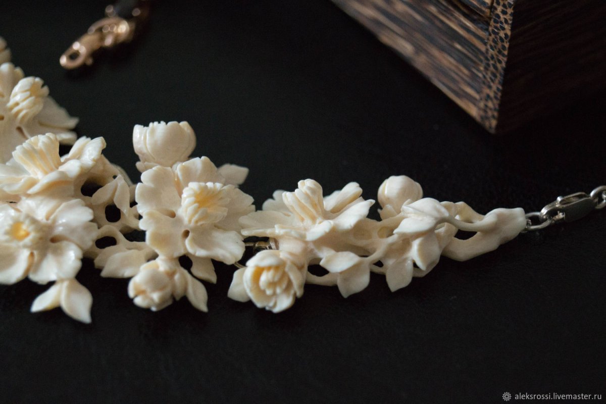 Резьба по кости мамонта