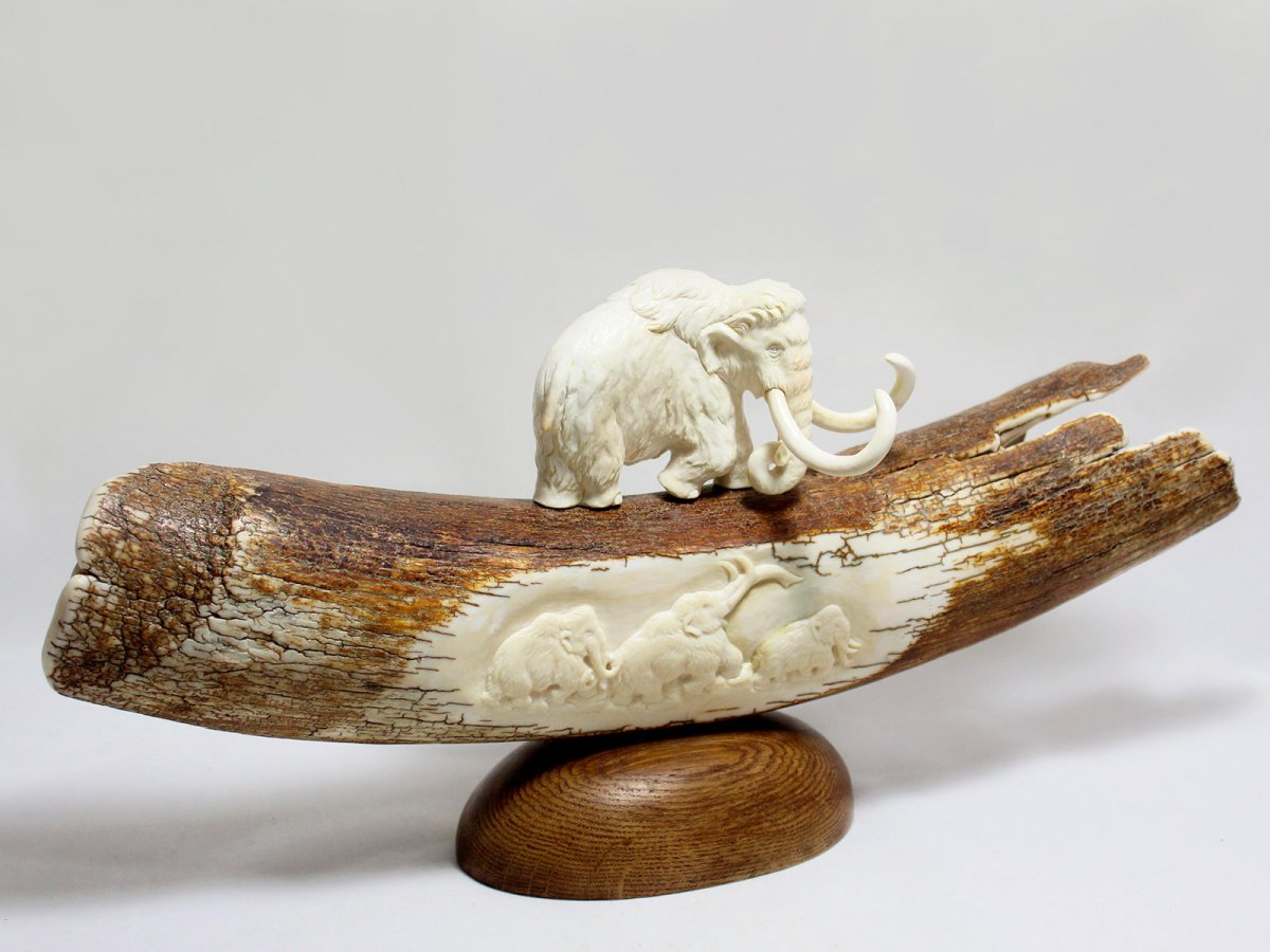 Китайские изделия из бивня мамонта