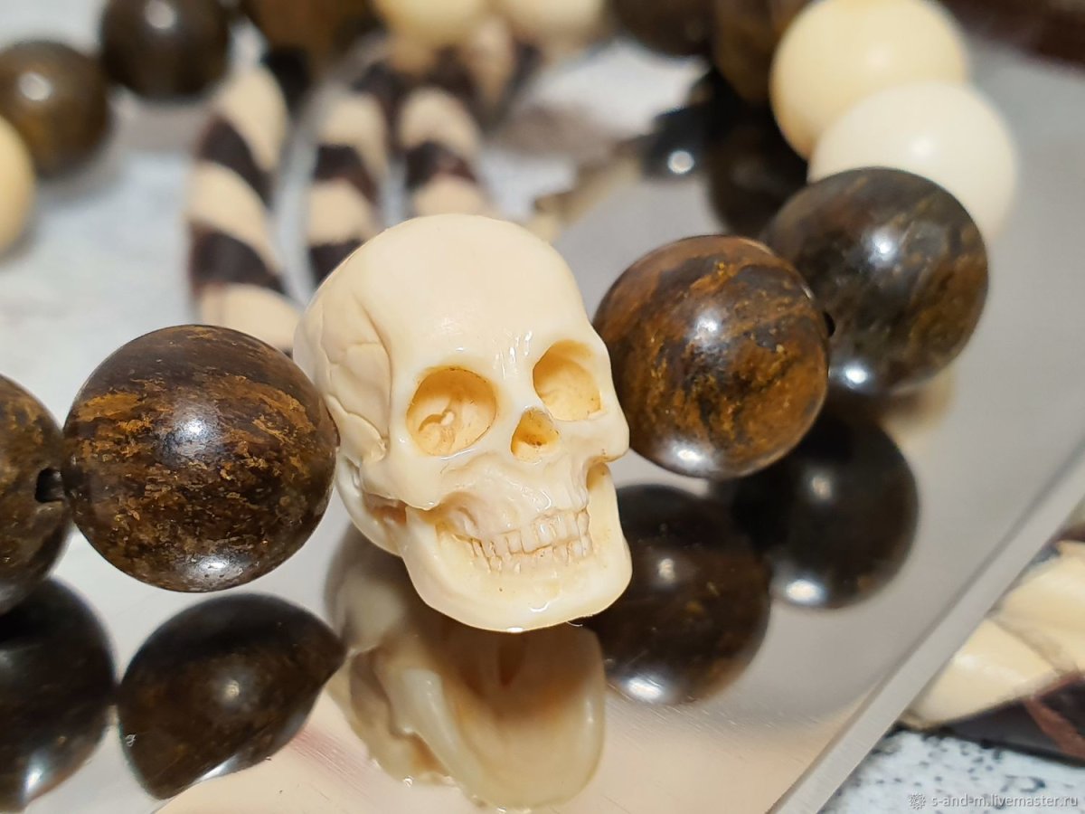 Раковина Каури из бивня мамонта