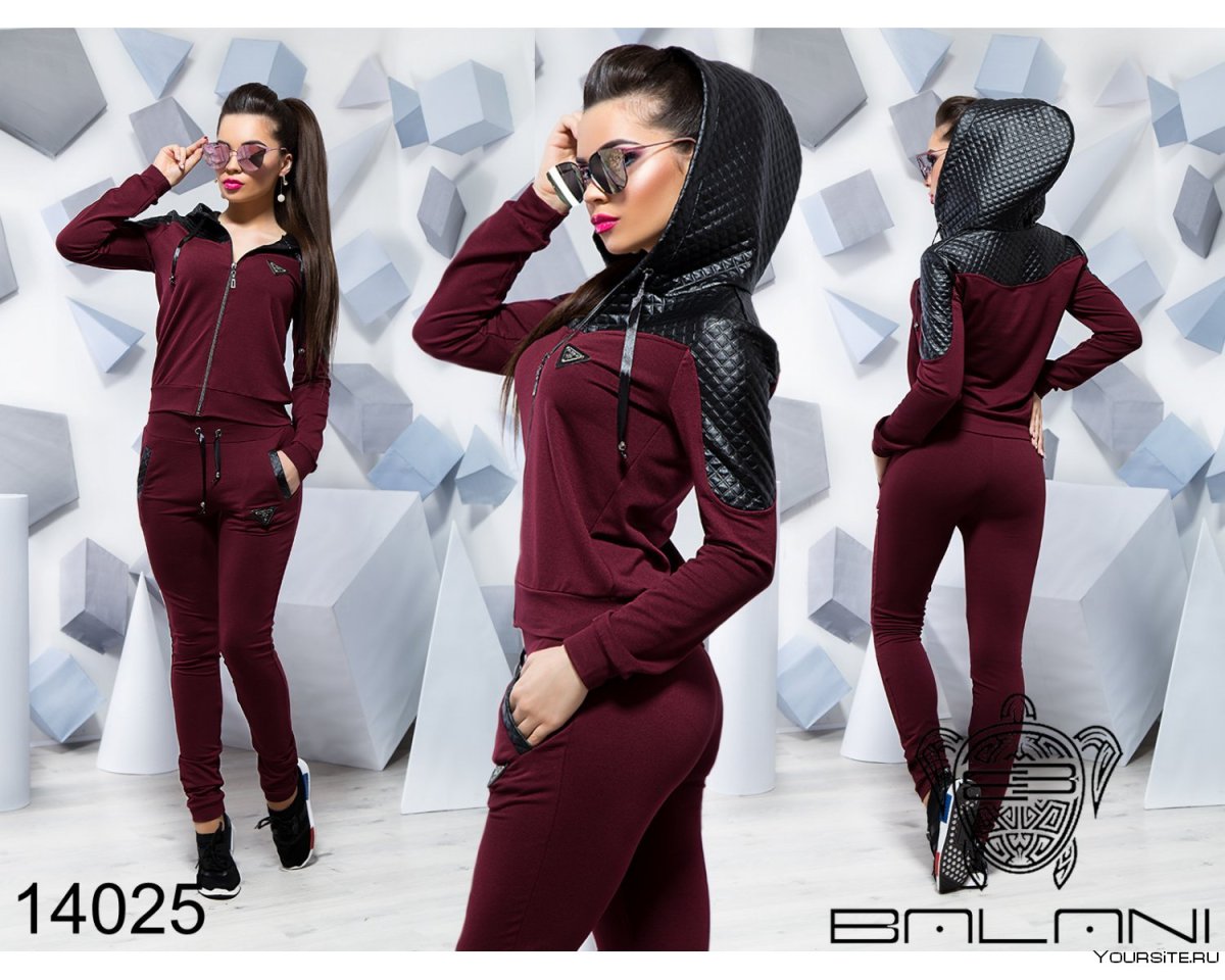 Спортивный костюм женский