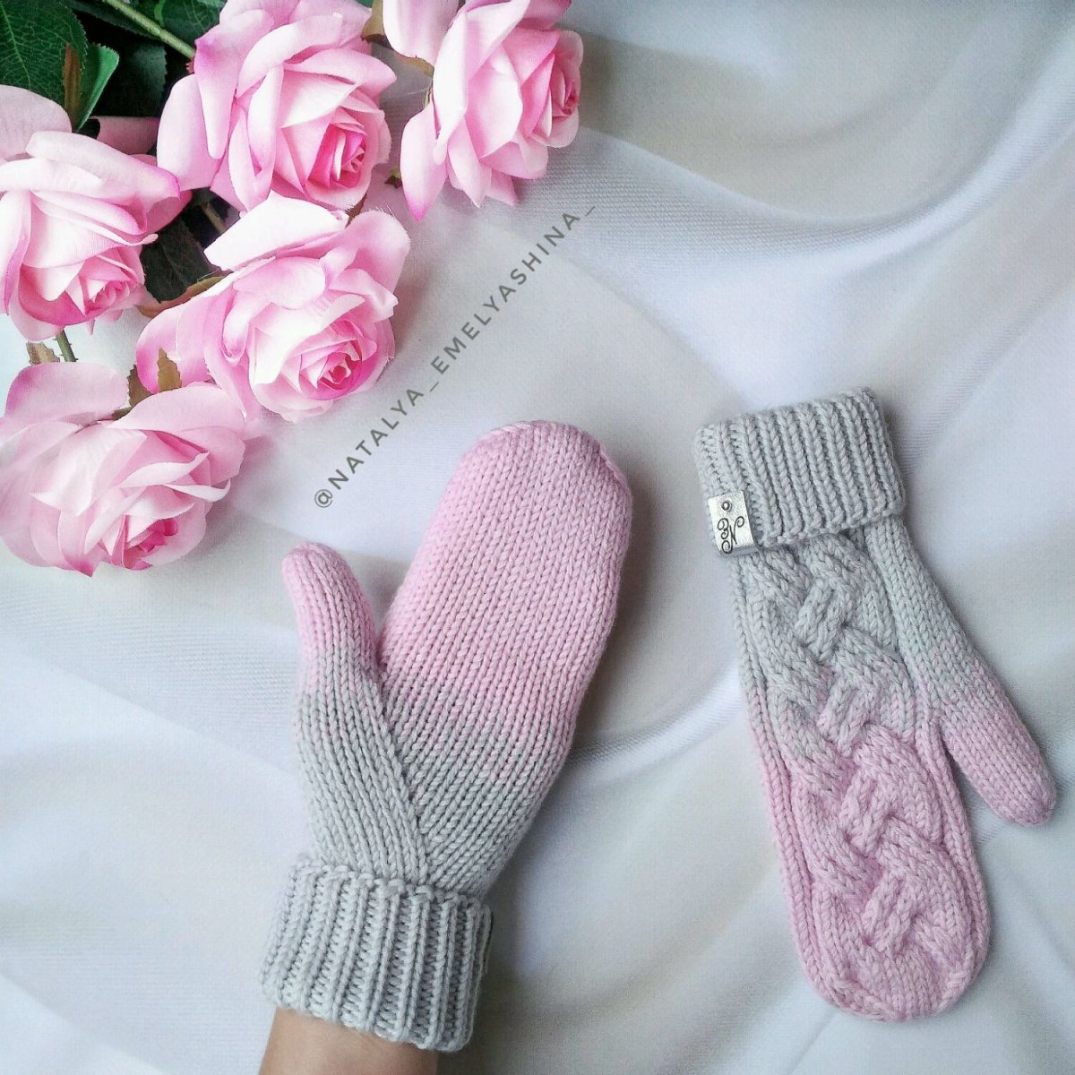 Красивые женские варежки