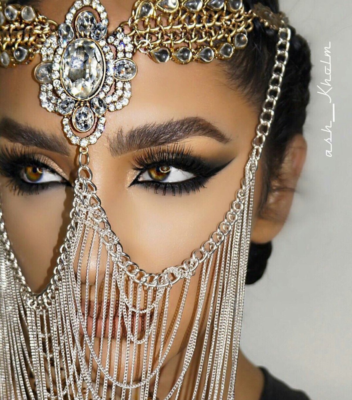 Восточные украшения на лицо