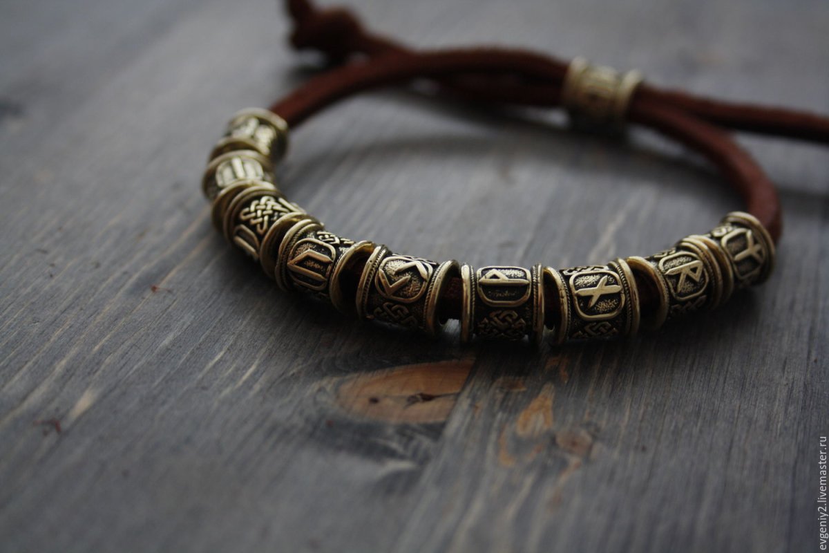 Браслет волосатик руна