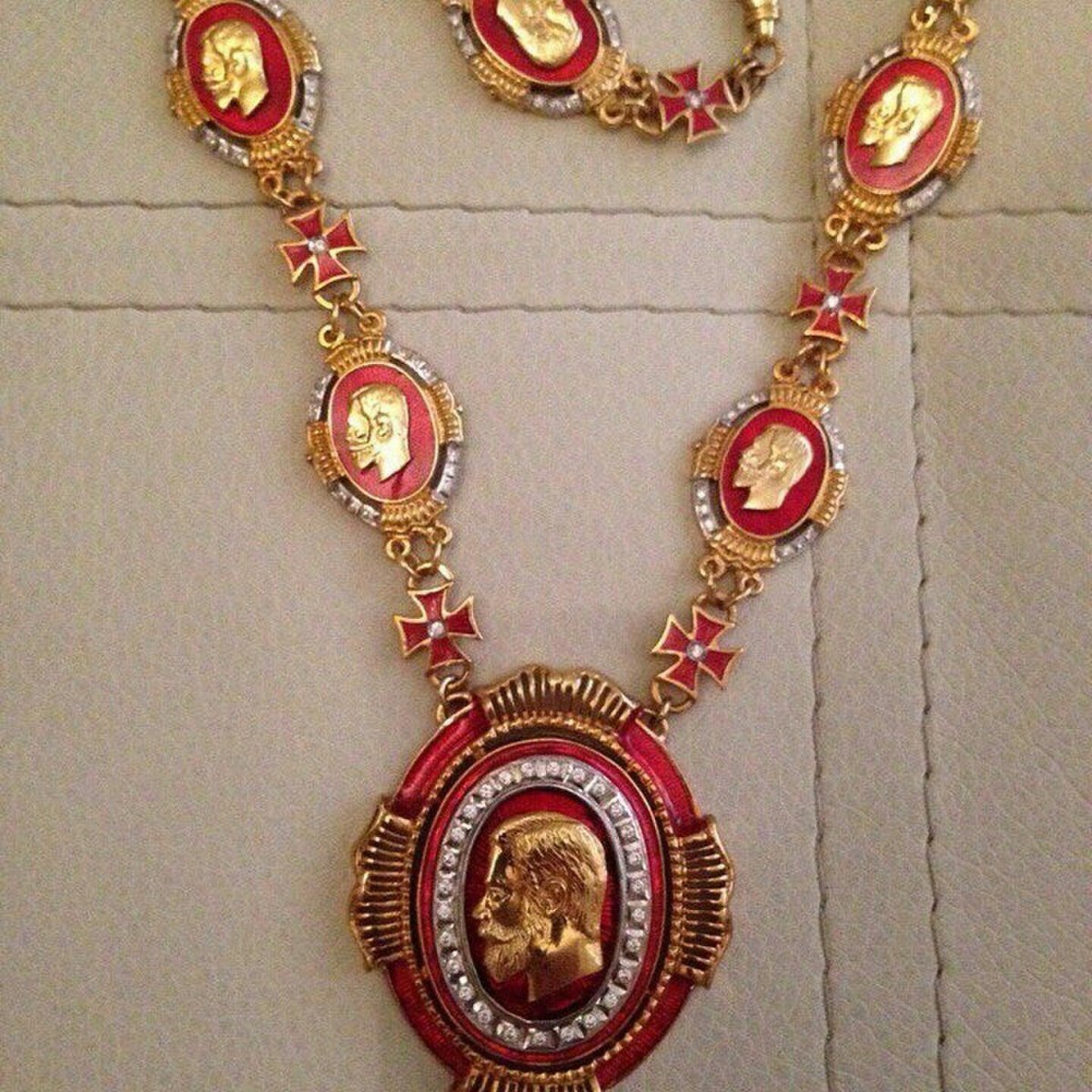 Золото Екатерининский комплект украшений Цыганский