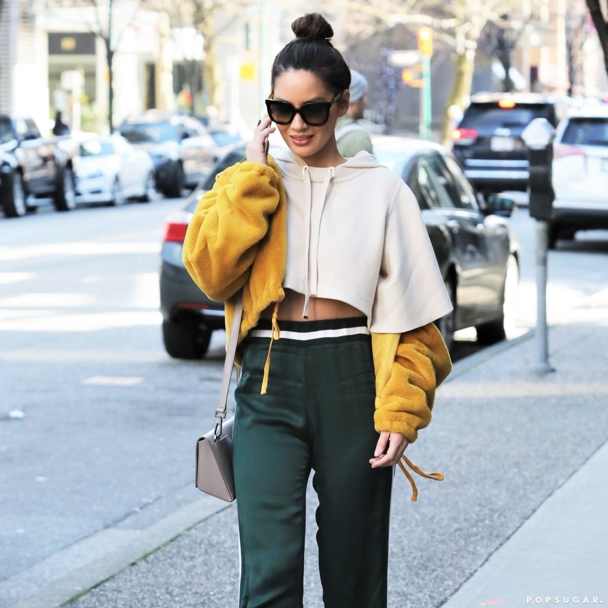 Образы с короткой толстовкой