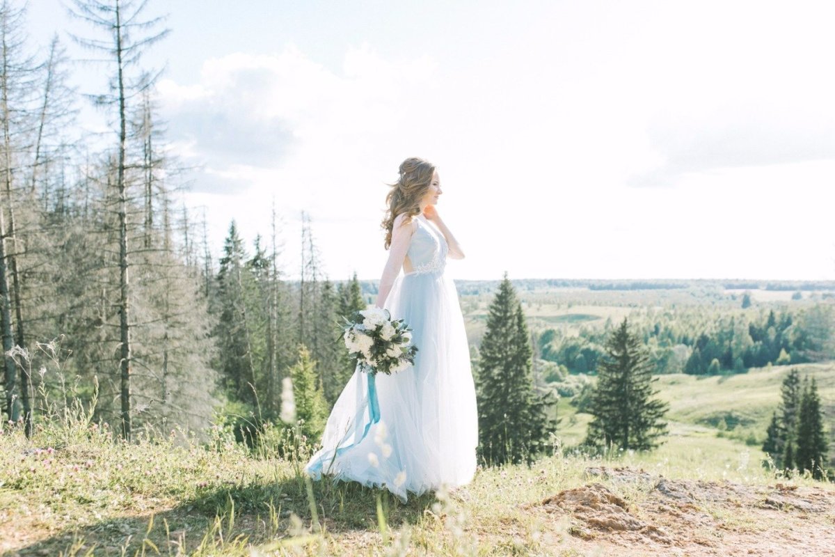 Муж и жена и лошадь и хаски