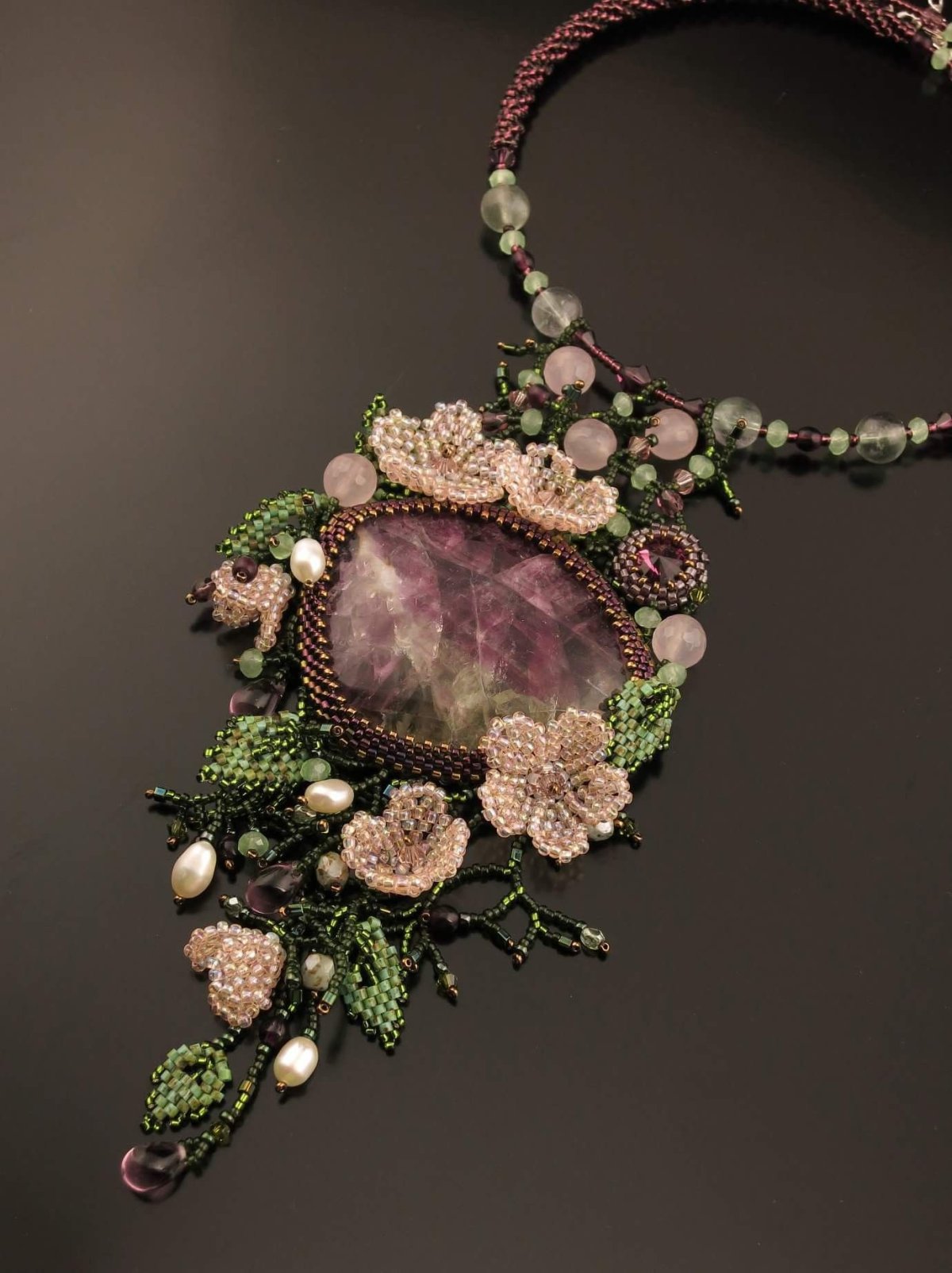 Украшения из бисера и камней