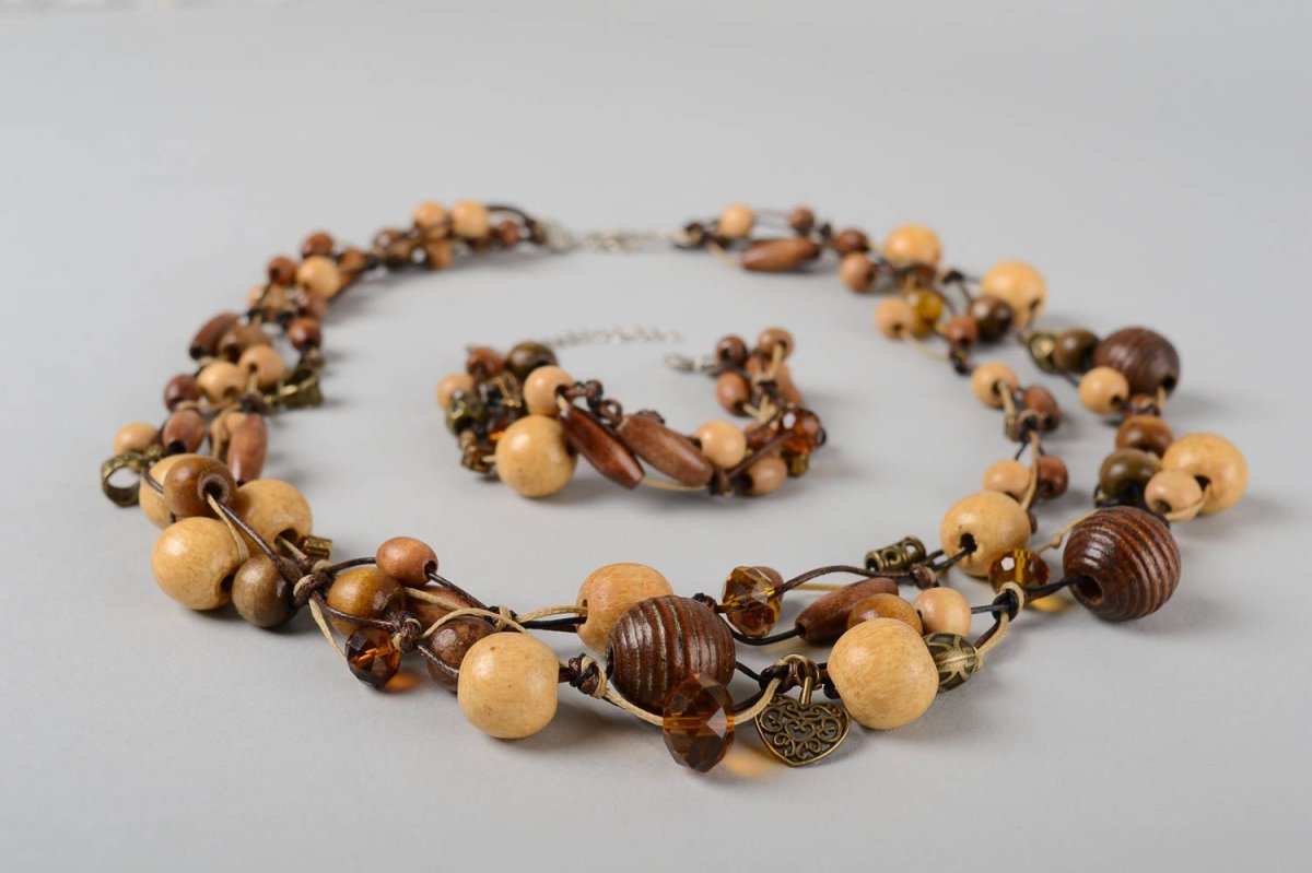 Бижутерия из дерева