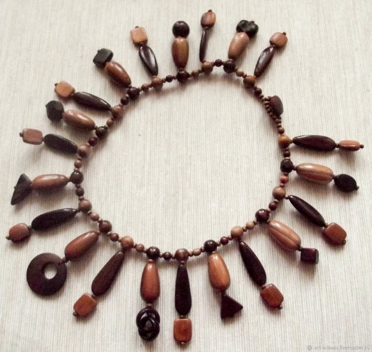 Деревянные украшения