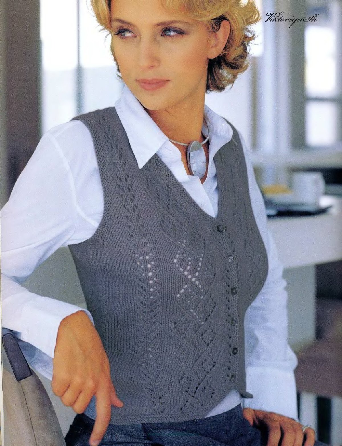 Жилет Эми Брилл