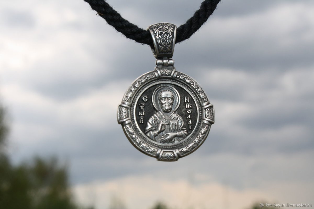 Подвеска Иверская Божья Матерь серебро