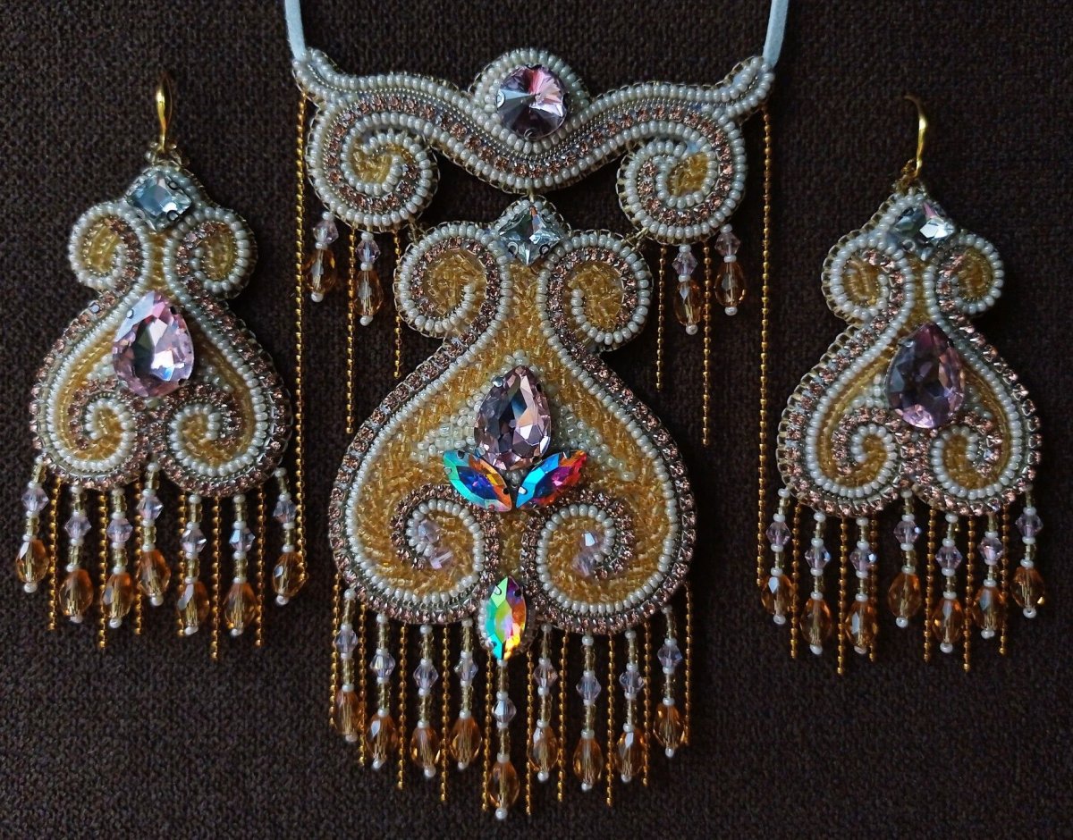 Якутские Бисерные украшения