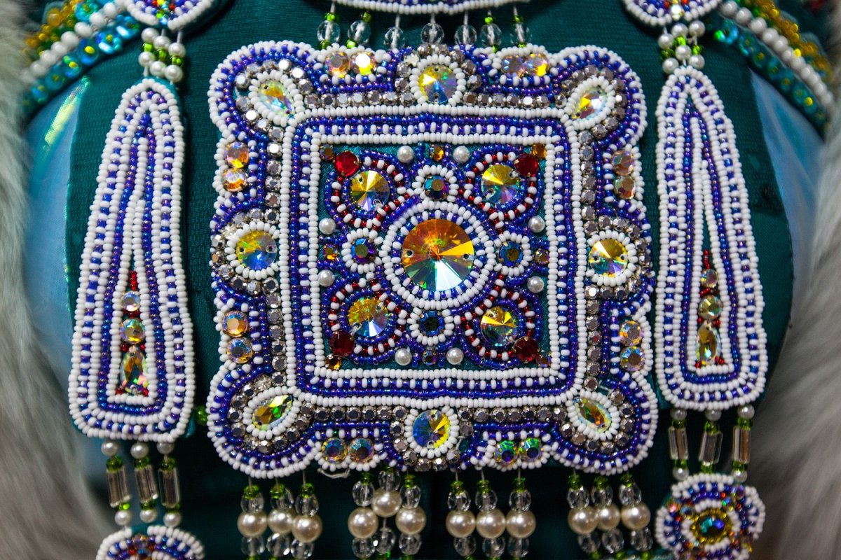 Якутские украшения варежек