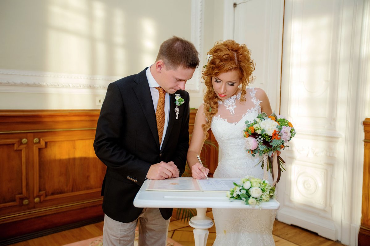 Церемония бракосочетания в ЗАГСЕ