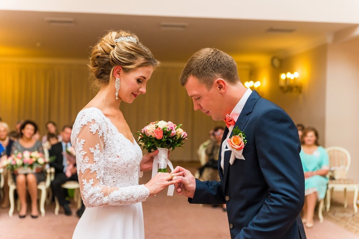 Свадебная фотосессия в ЗАГСЕ