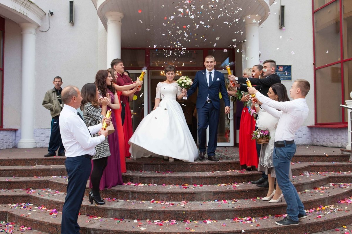 Церемония бракосочетания в ЗАГСЕ