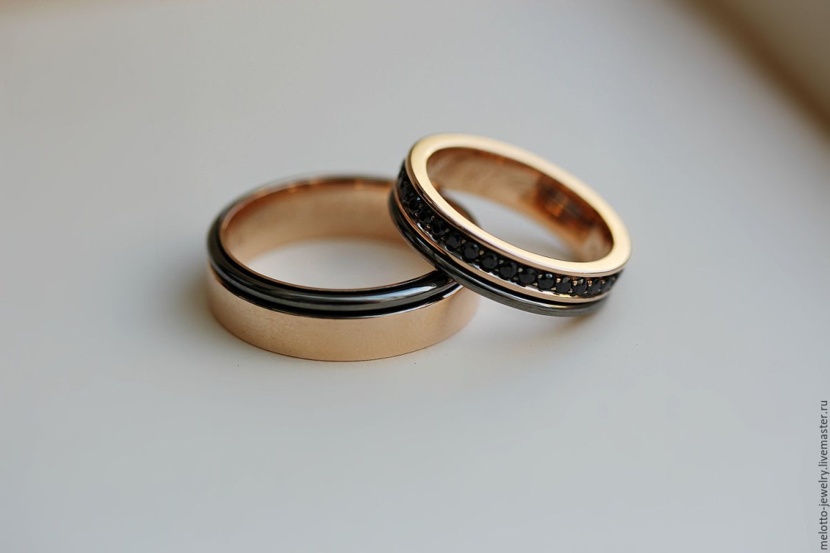 Платиновые обручальные кольца черные