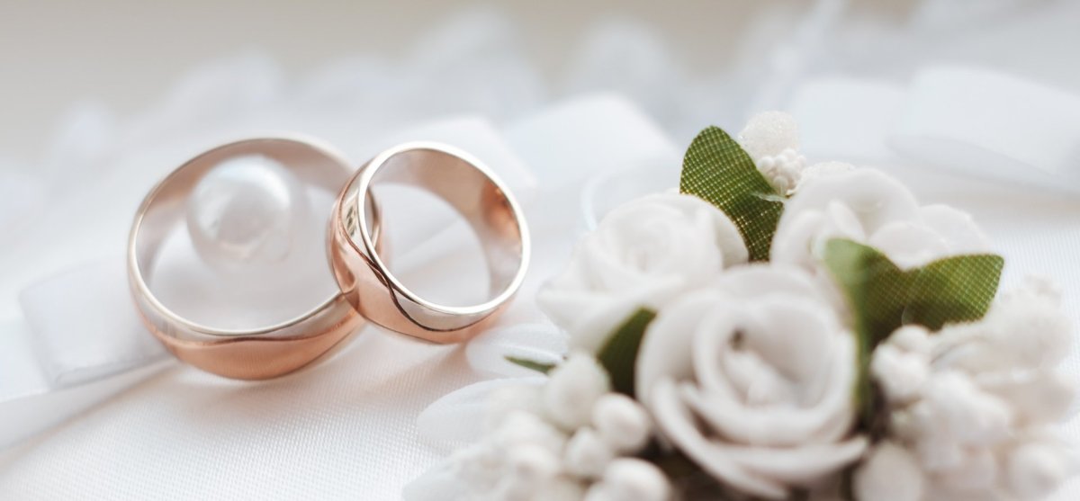 Обручальные кольца противоположности