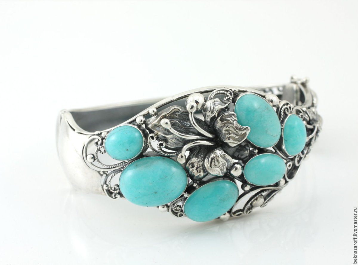 Серебряные украшения с камнями