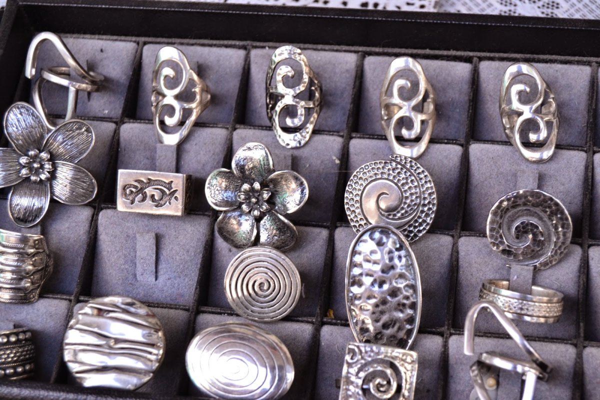 Сережки этно коралл