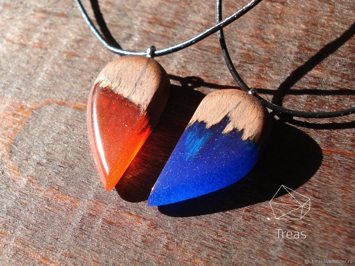 Украшения из эпоксидной смолы и дерева