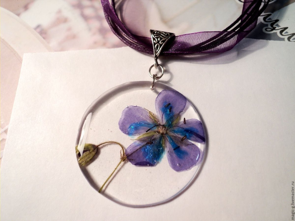 Украшения изэпоксидной смооы