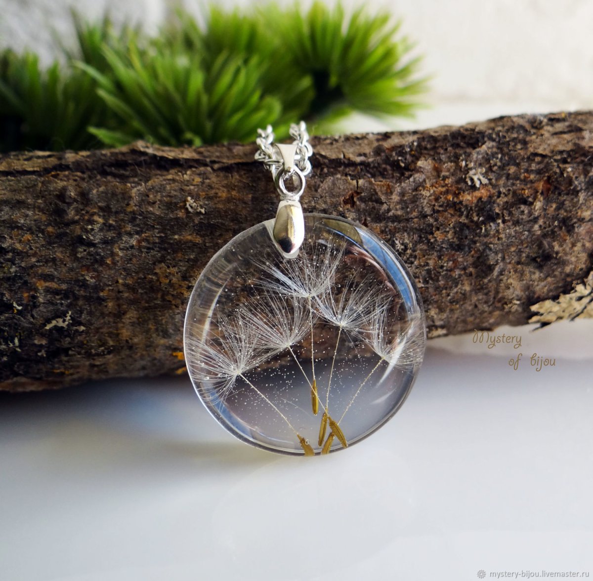 Подвеска из эпоксидной смолы