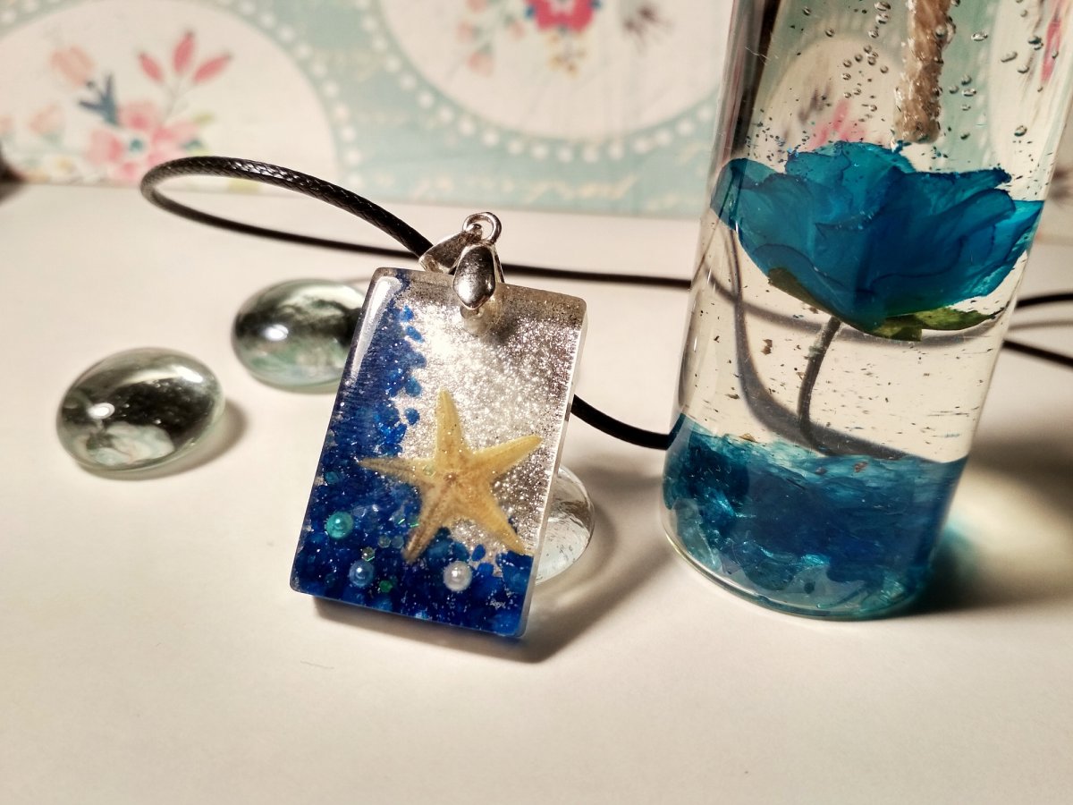 Серьги из эпоксидки и дерева