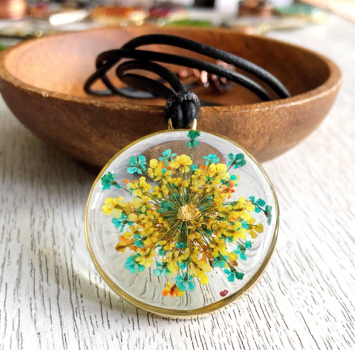 Амулеты из эпоксидки