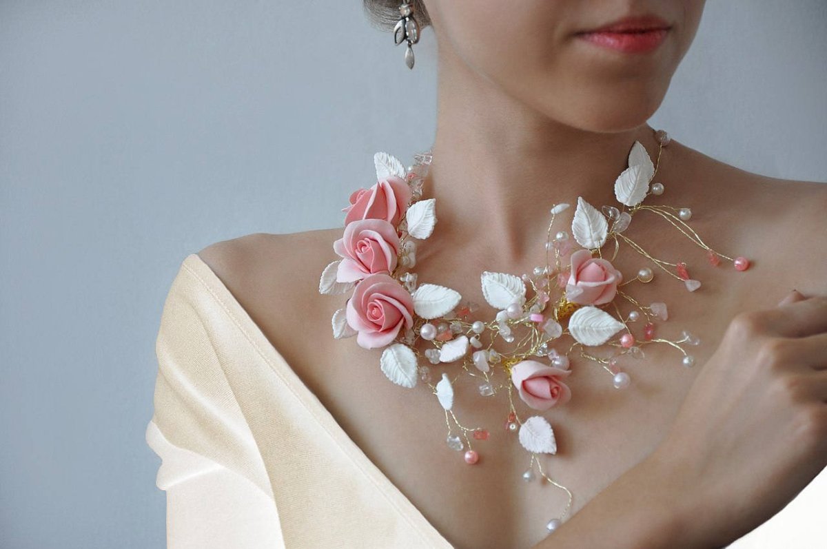 Нежные украшения