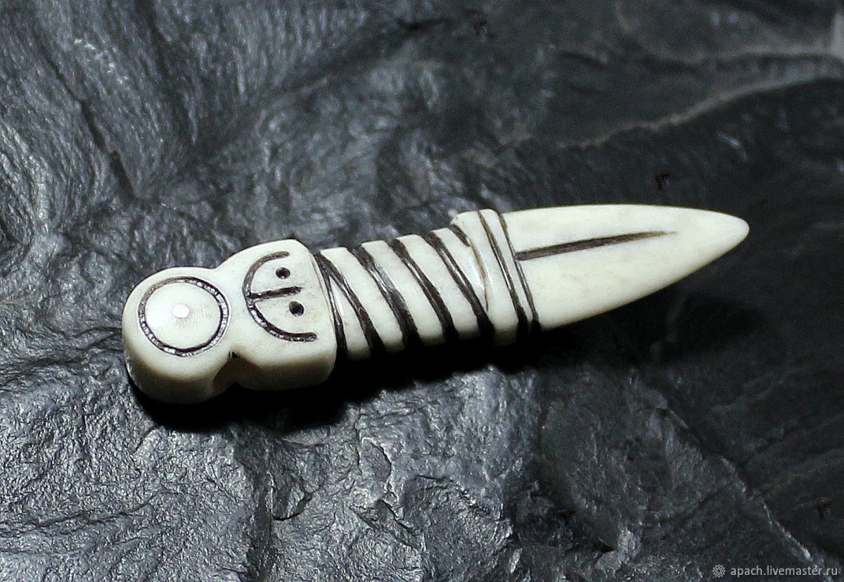 Кулон кинжал