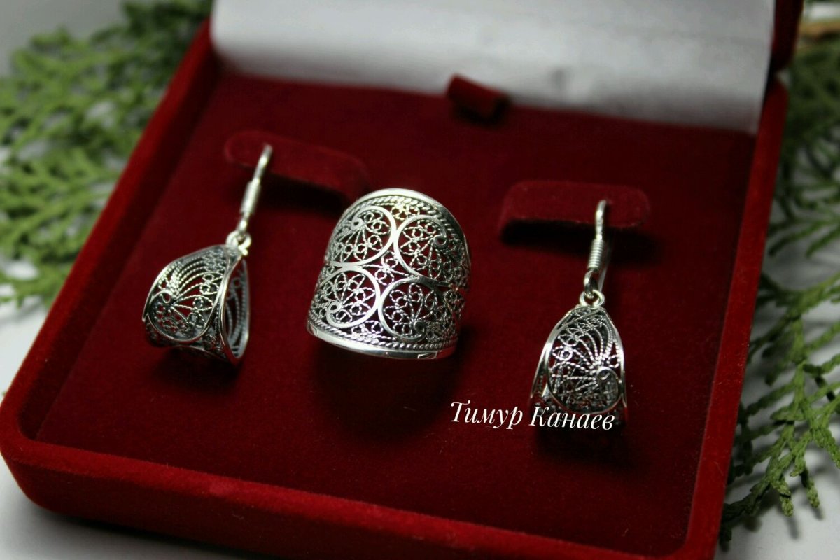 Якутские национальные серьги Стерх