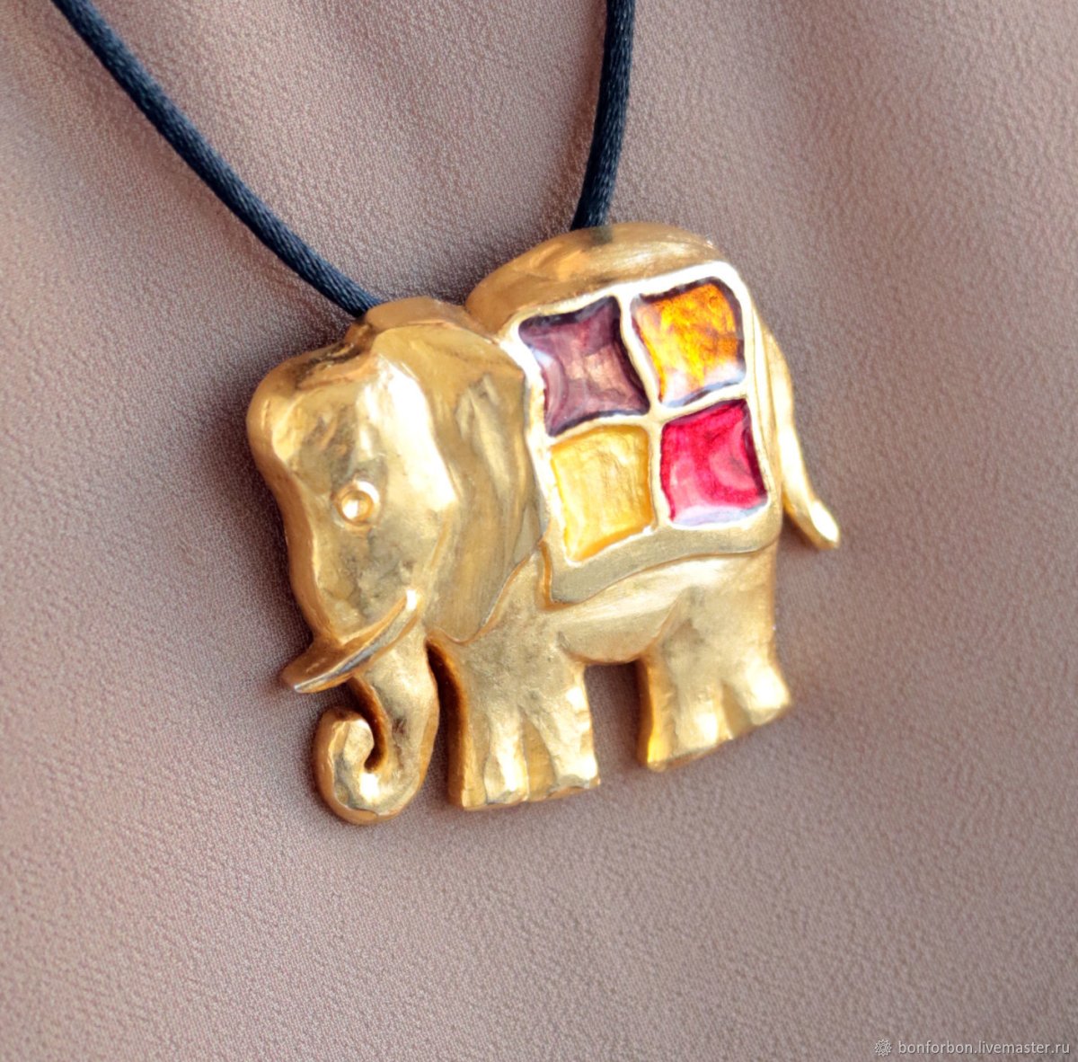 Слоник шопард подвеска