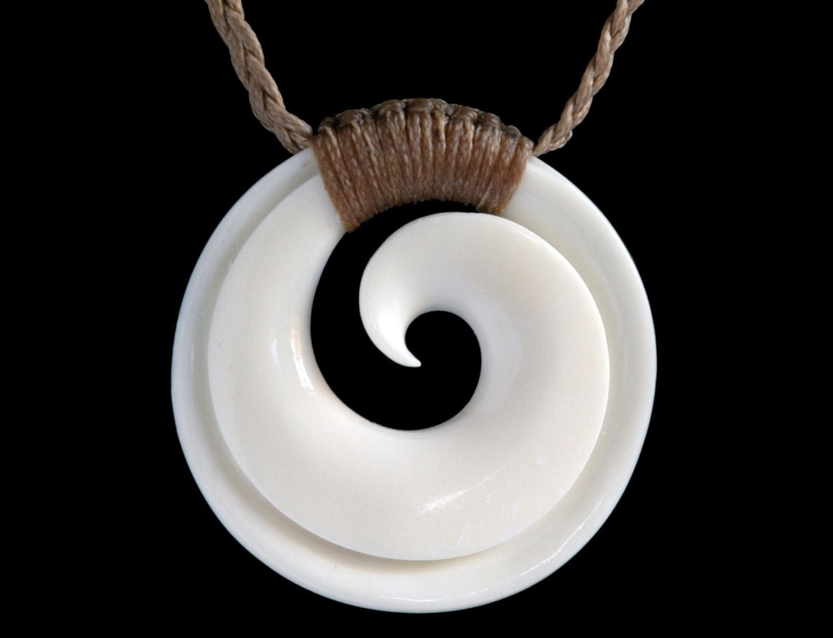 Украшения Маори кость