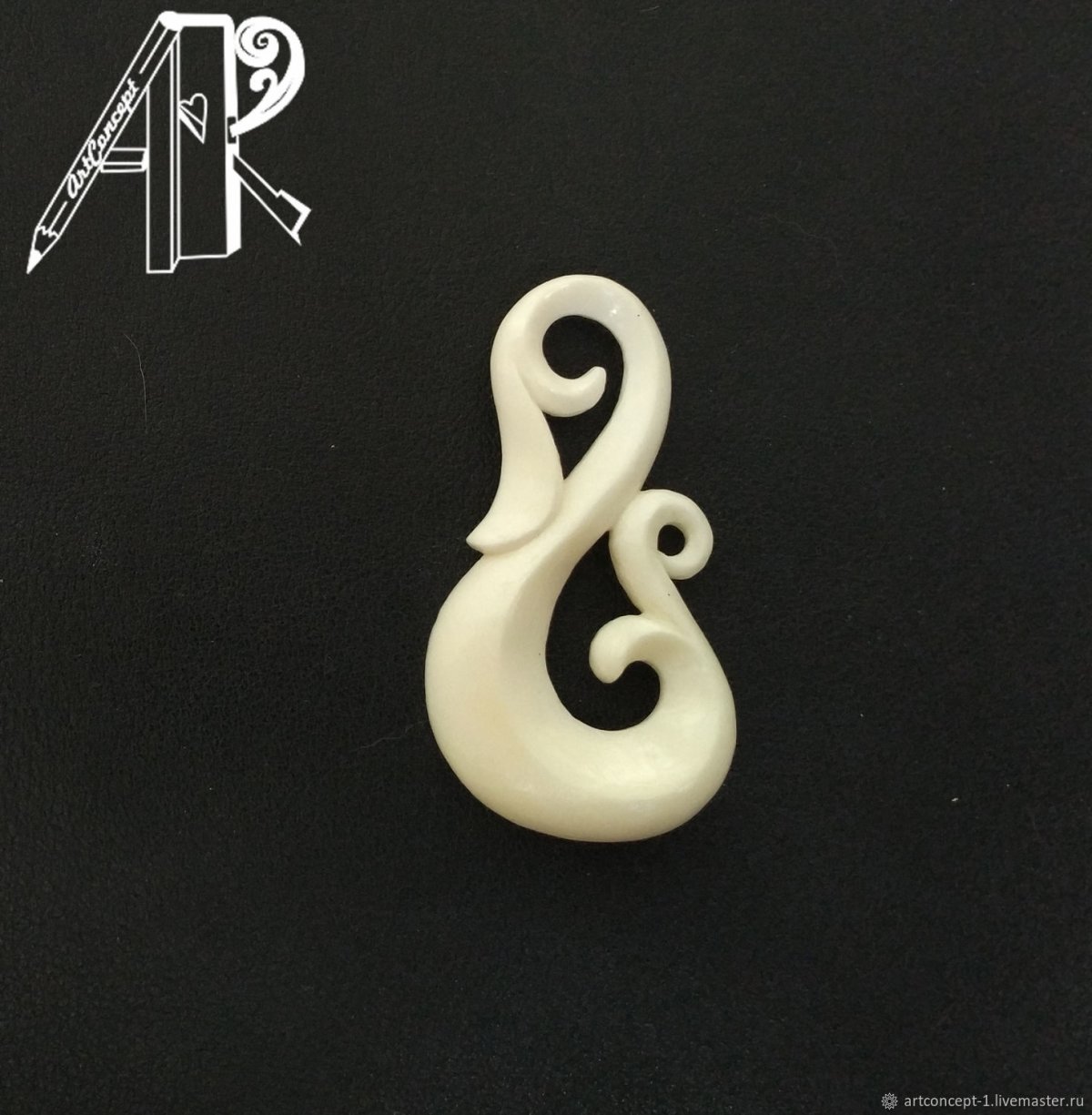 Подвески из кости